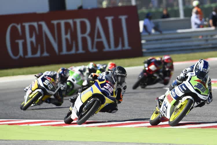 Da fuhr er noch: Niklas Ajo vor Isaac Vinales und Teamkollege Kent