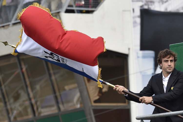 Fernando Alonso gibt in Le Mans das Startsignal
