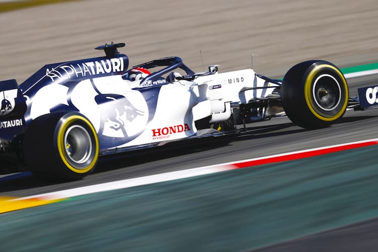 Daniil Kvyat im Rennwagen von AlphaTauri