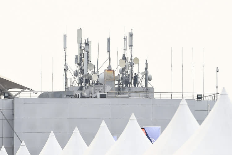 Inmitten dieser Antennen und Satellitenschüsseln wird in Sepang die Luftqualität gemessen