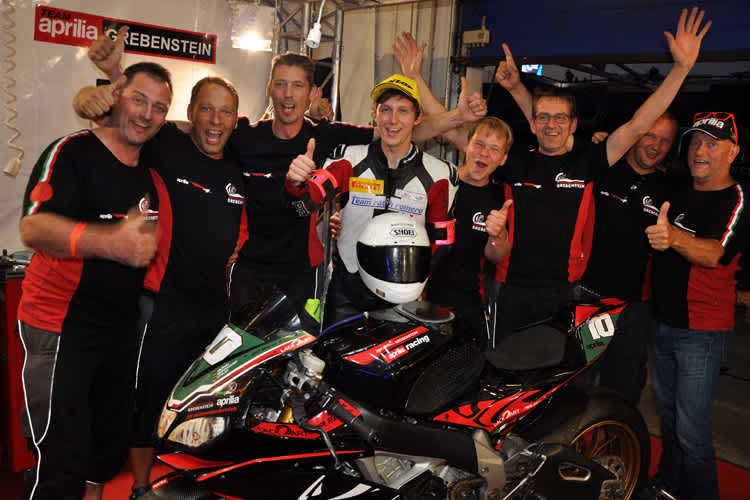 Jan Bühn feierte mit dem Team Zweiradtechnik Grebenstein