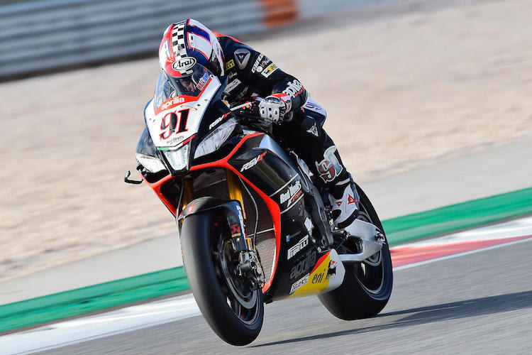 Leon Haslam: Führt er die Aprilia RSV4 2015 zu Siegen?