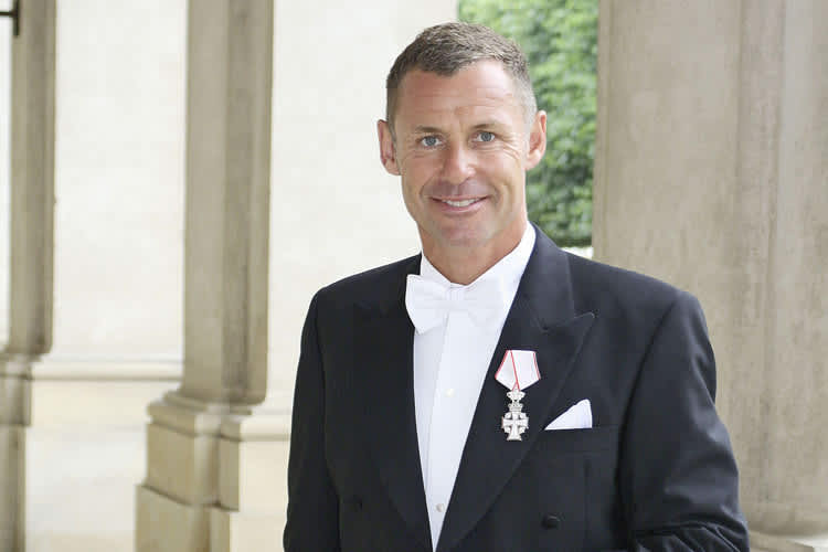 Tom Kristensen mit Orden