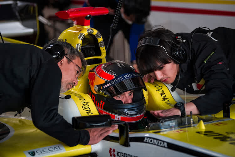 Lucas Auer ist zu Gast im Hangar-7