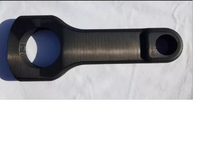 AWA Composites bietet Karbonpleuel für den Einsatz in Dragracing-Motoren an