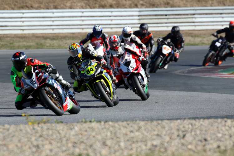 Lukas Gauster führt seit langem wieder vor Sascha Roth 