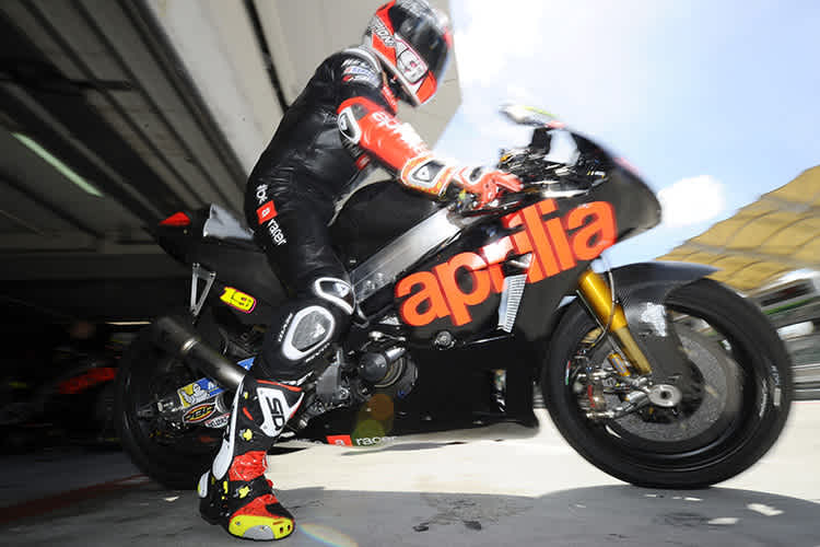 Die Aprilia RS-GP von 2015 wurde noch auf der Basis des Superbikes RSV4 entwickelt