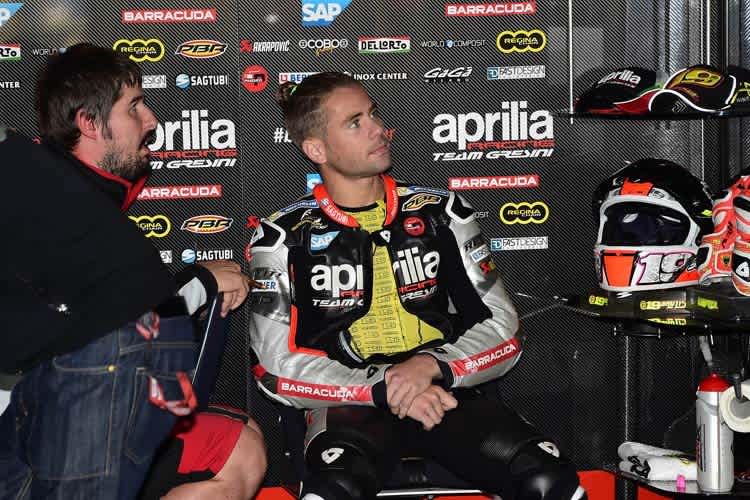 Alvaró Bautista in der Aprilia-Box