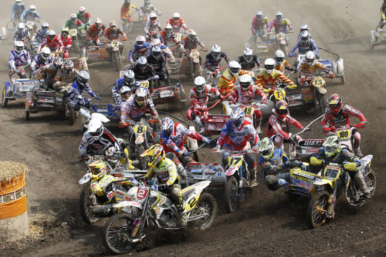 Bax (2) vor Morch (26), van Werven (17), Walter (23) und Bürgler (8)