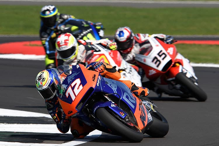 Das Rennen in Silverstone: Bezzecchi vor Aegerter, Chantra und Bulega