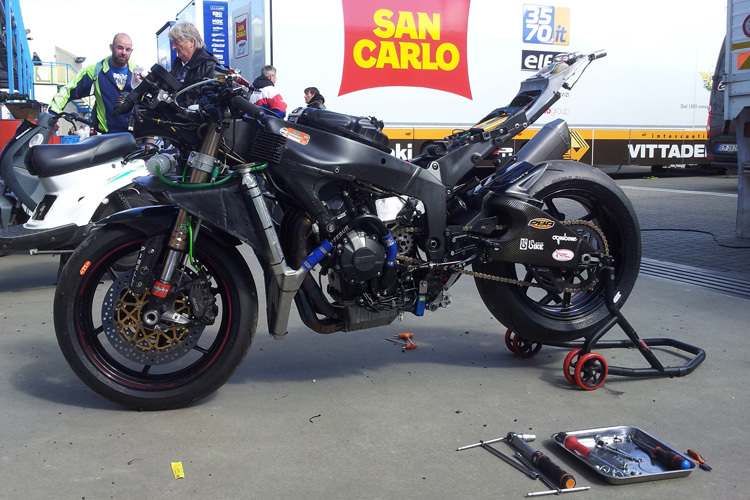 Die Kawasaki ZX-6R von Dominic Schmitter