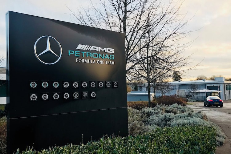 Bei Mercedes-Benz in Brackley