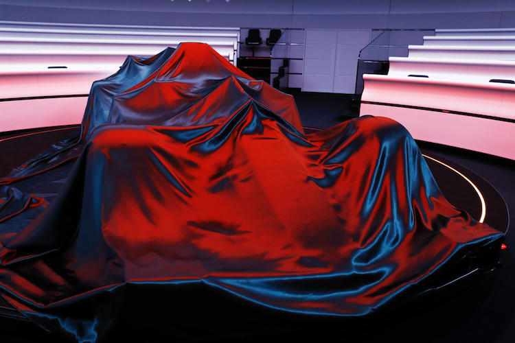 So wartete vor einem Jahr der neue McLaren darauf, enthüllt zu werden