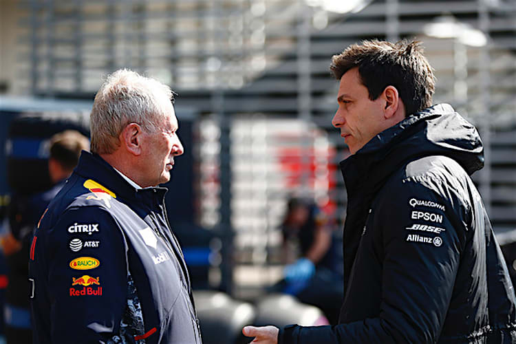 Red Bull-Rennberater Dr. Helmut Marko und Mercedes-Teamchef Toto Wolff