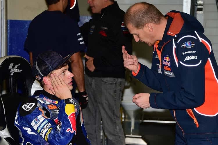 Brad Binder mit Teamchef Aki Ajo