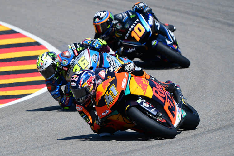Sieger Brad Binder (41) wehrte sich erfolgreich gegen Joan Mir (36) und Luca Marini (10)