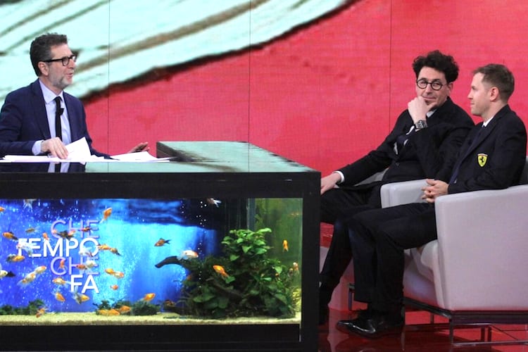 Mattia Binotto (Zweiter von rechts) in Reggio Emilia mit Marc Gené, Sebastian Vettel und Charles Leclerc