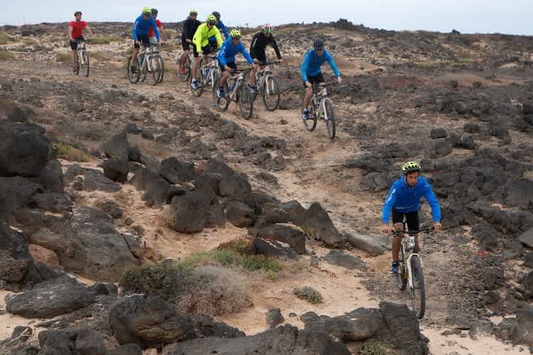 Die BMW-Piloten bei ihrer Radtour