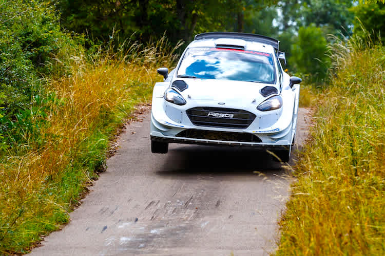 Valtteri Bottas im Rallye-Auto