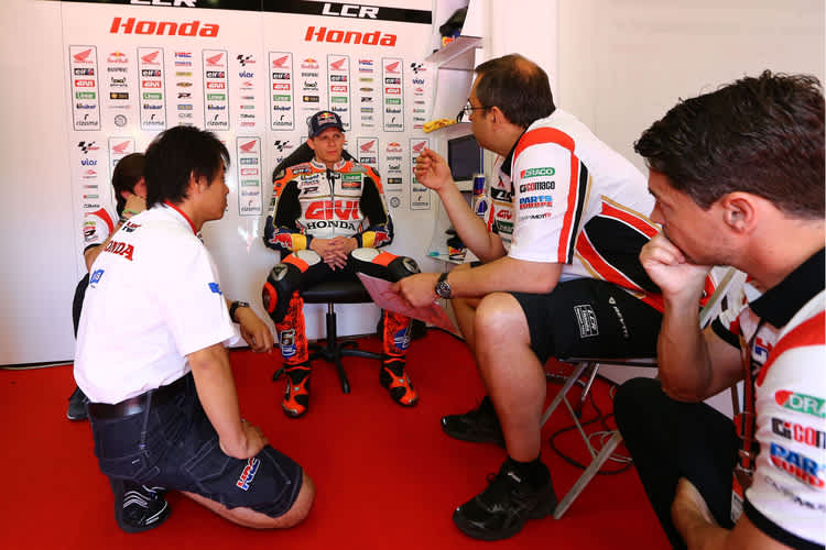 Stefan Bradl in der LCR-Honda-Box