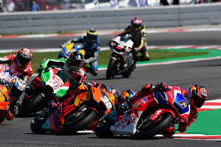 Im Rennen: Bradl (6) vor Smith, Pol Espargaró, Redding, Pirro und Lüthi