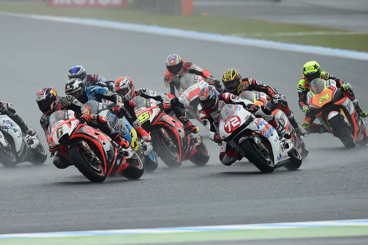 In der Startrunde liegt Bradl vor Redding und Bautista, rechts Takahashi (72), der Zwölfter wurde