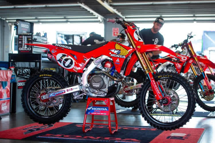 Die Honda von Justin Brayton bleibt bei den nächsten Rennen im Vorzelt stehen
