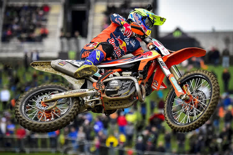 Antonio Cairoli gewinnt den ersten Lauf von Matterley Basin