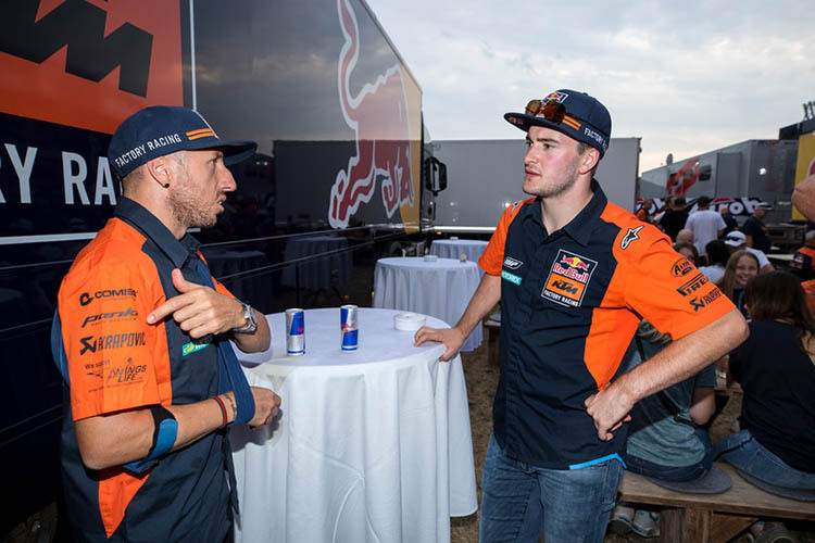 Loket-GP 2019: Der verletzte Cairoli im Gespräch mit Jeff Herlings