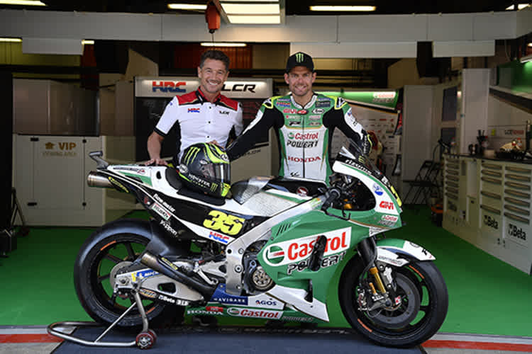 Cal Crutchlow mit Teamchef Lucio Cecchinello: In Katalonien in Castrol-Farben