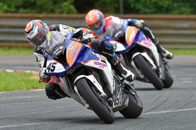 Sebastien Le Grelle und Vincent Lonbois dominierten bei ihrem Heimrennen in Chimay