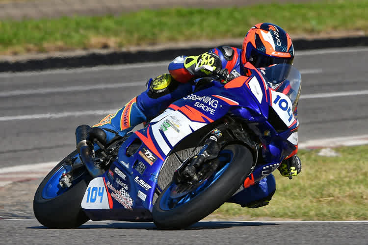 Christian Schmitz feierte in Frohburg seinen ersten internationalen Supersport-Sieg