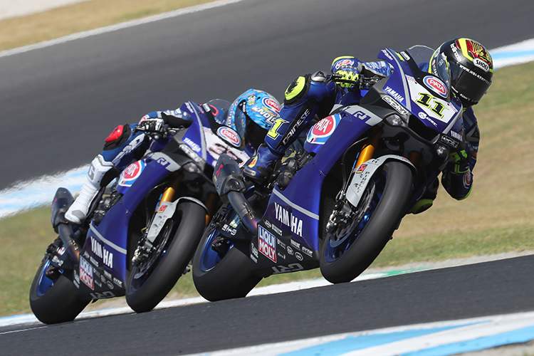 Keine Seltenheit: Sandro Cortese vor Marco Melandri