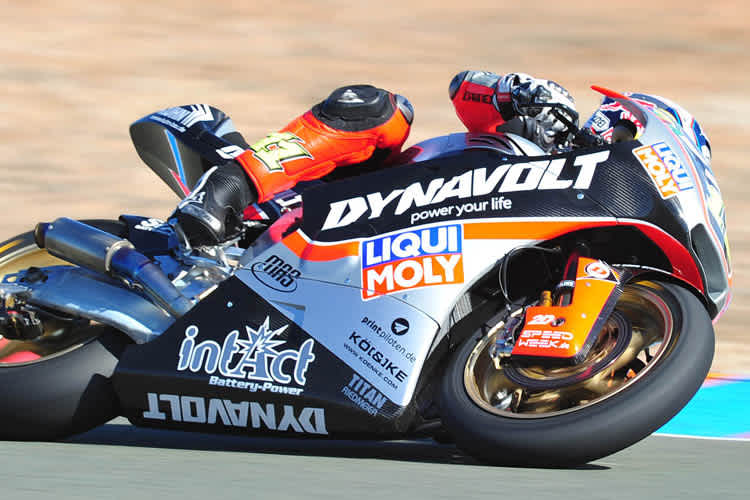 Test in Almeria: Sandro Cortese mit der 2014-Kalex, mit der er 0,8 sec schneller fuhr als mit dem 2013-Modell