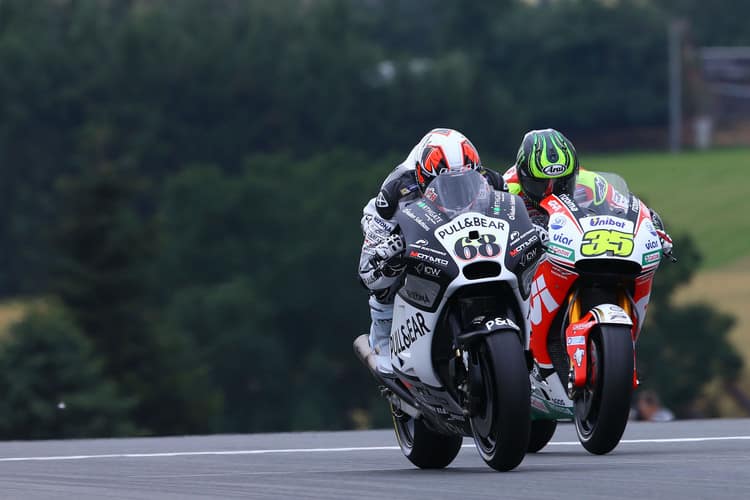 Cal Crutchlow im Assen-Training beim Fight gegen Hernandez