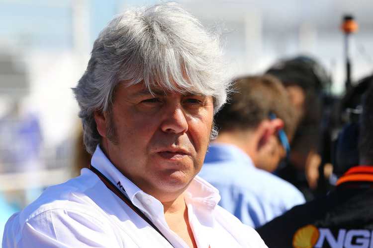 Forward-Teamchef Giovanni Cuzari