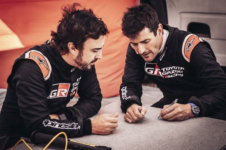 Fernando Alonso (li.) und Marc Coma