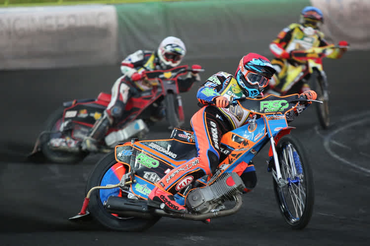 Dimitri Bergé (vorne) zeigte in Herxheim beeindruckenden Speed