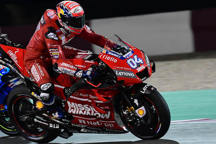 Der Stein des Anstosses: Flügel unten vor dem Hinterreifen bei Dovizioso