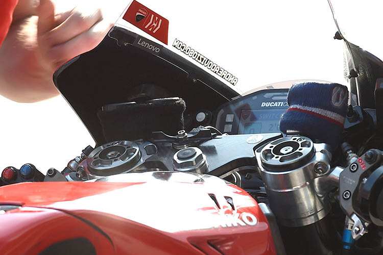 Die Ducati von Dovizioso: Der Launce-Device-Hebel ist links auf der Gabelbrücke deutlich zu erkennen