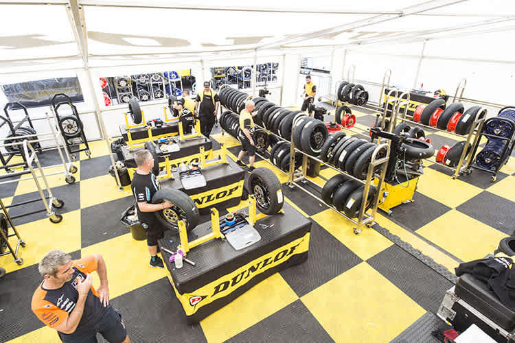 Dunlop-Moto2-Reifen: Absenken des Luftdrucks ist Schwachsinn