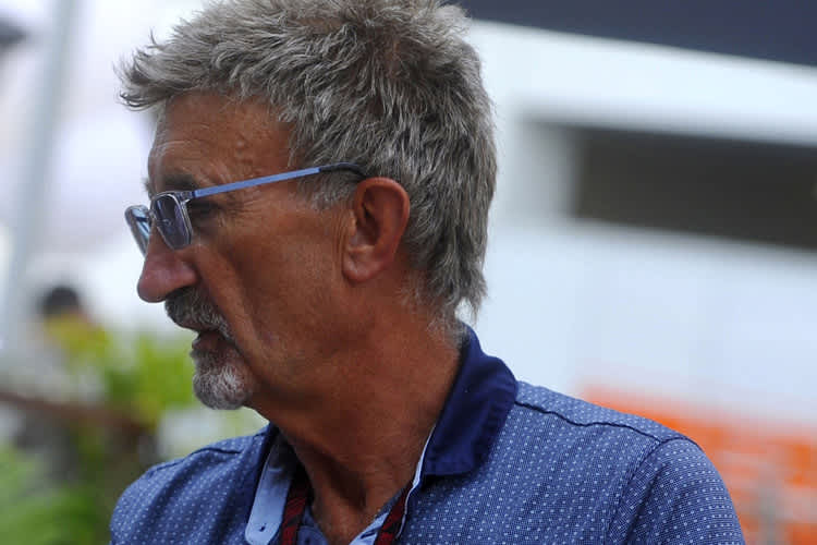 Eddie Jordan: «. Im Moment liebt Hamilton sein Auto und sein Team, und dann gewinnt er auch»