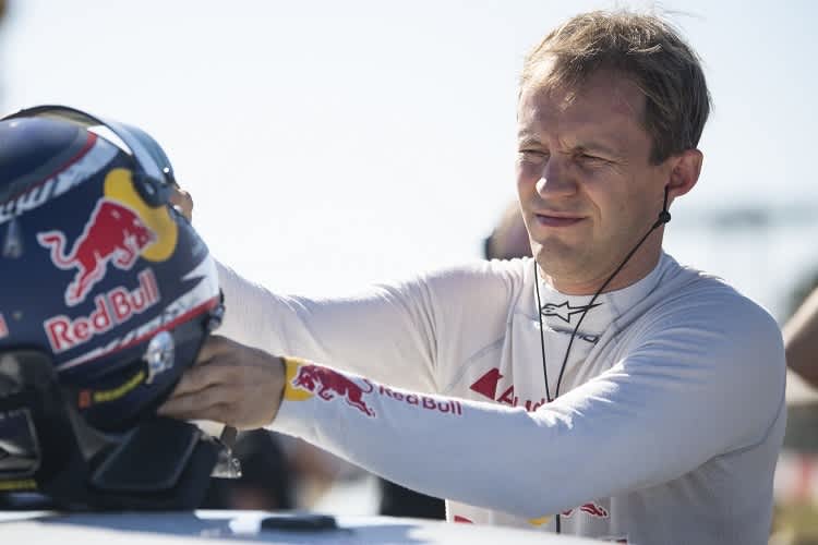 Mattias Ekström hängt seinen Helm vorerst an den bekannten Nagel