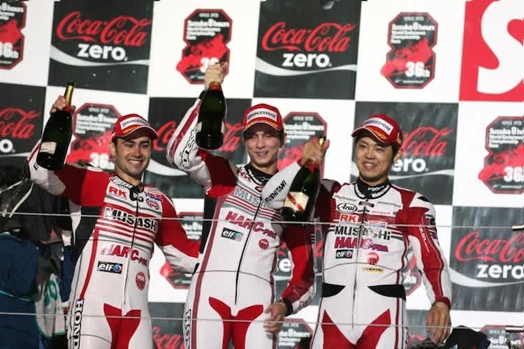 Leon Haslam und Michael van der Mark (v.l.) gewannen 2013