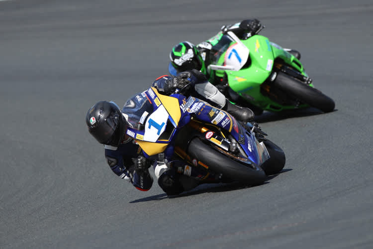 Max Enderlein vor Gabriele Noderer