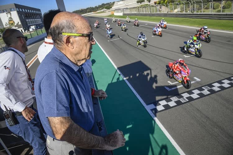 Carmelo Ezpeleta beobachtete den MotoE-Test vor Ort