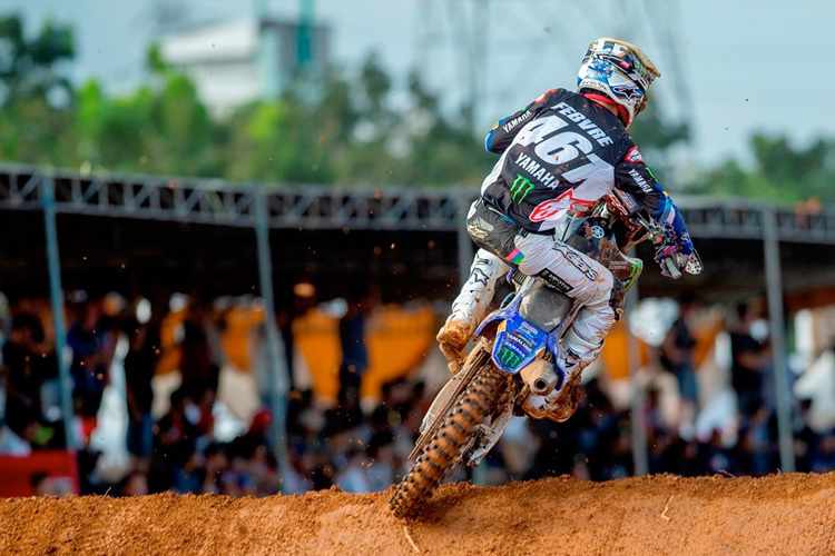 Romain Febvre gewann den zweiten Lauf in Palembang