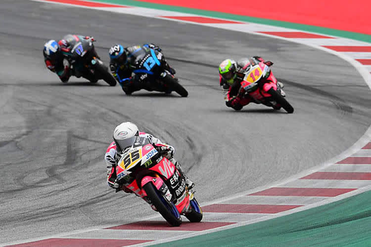 Das Finish: Fenati (55) vor Arbolino (14), Vietti und McPhee