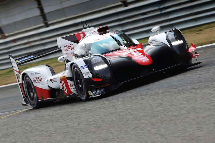 Fernando Alonso drehte mehr als 100 Runden im Toyota TS050 Hybrid