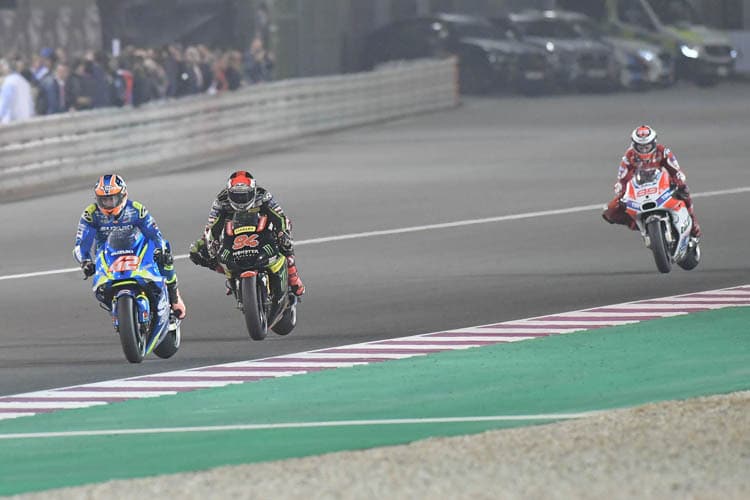 Im Rennen: Rins vor Folger und Lorenzo